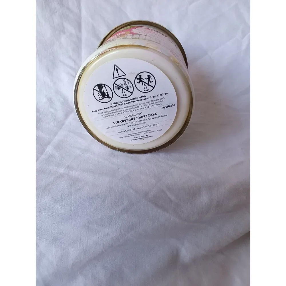New Goose Creek Strawberry Shortcake 3 Wick Candle